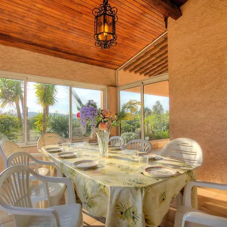 Mimosas Villa *